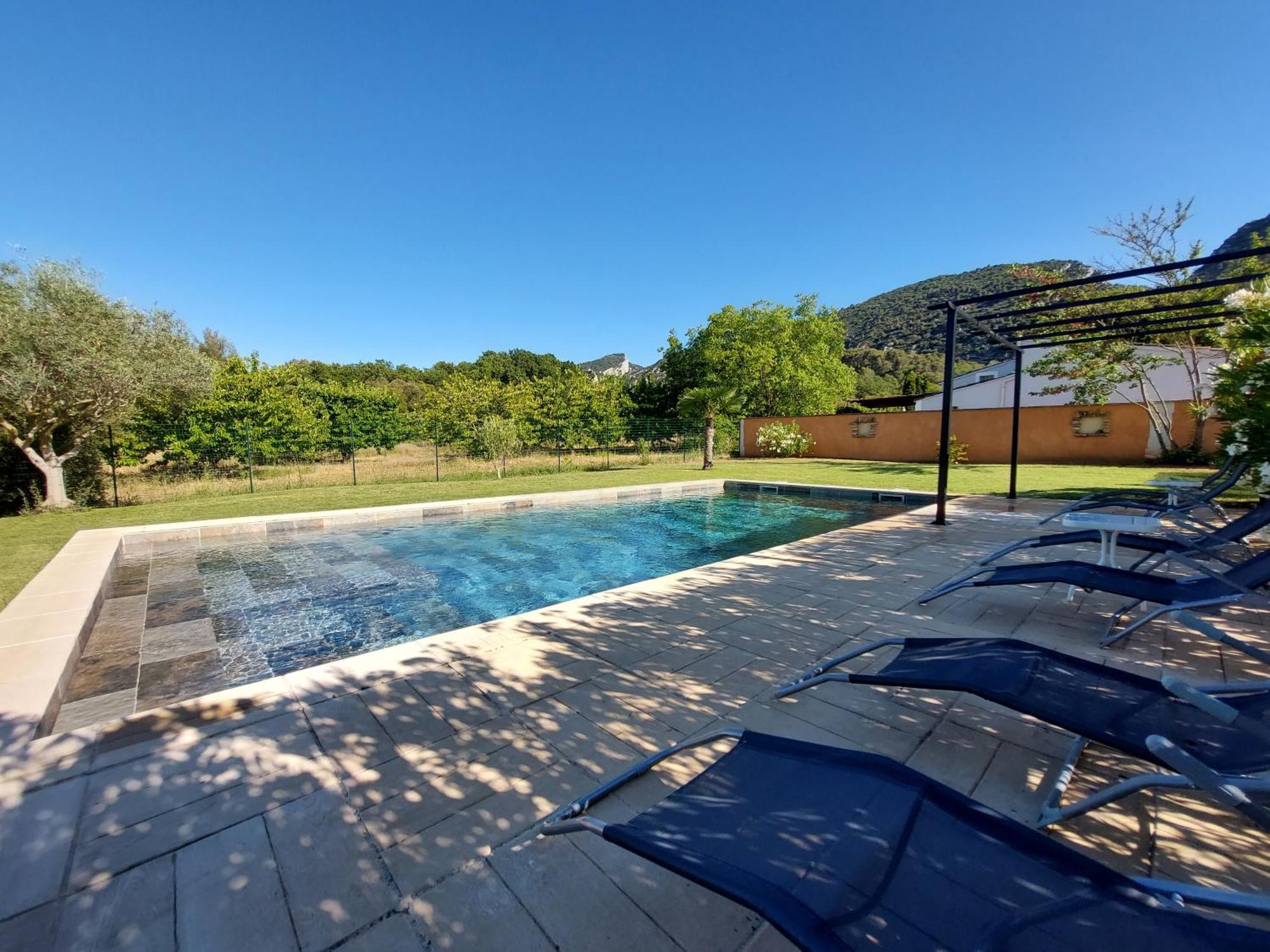 En Provence, Luberon, Villa Avec Piscine A Maubec Exteriör bild