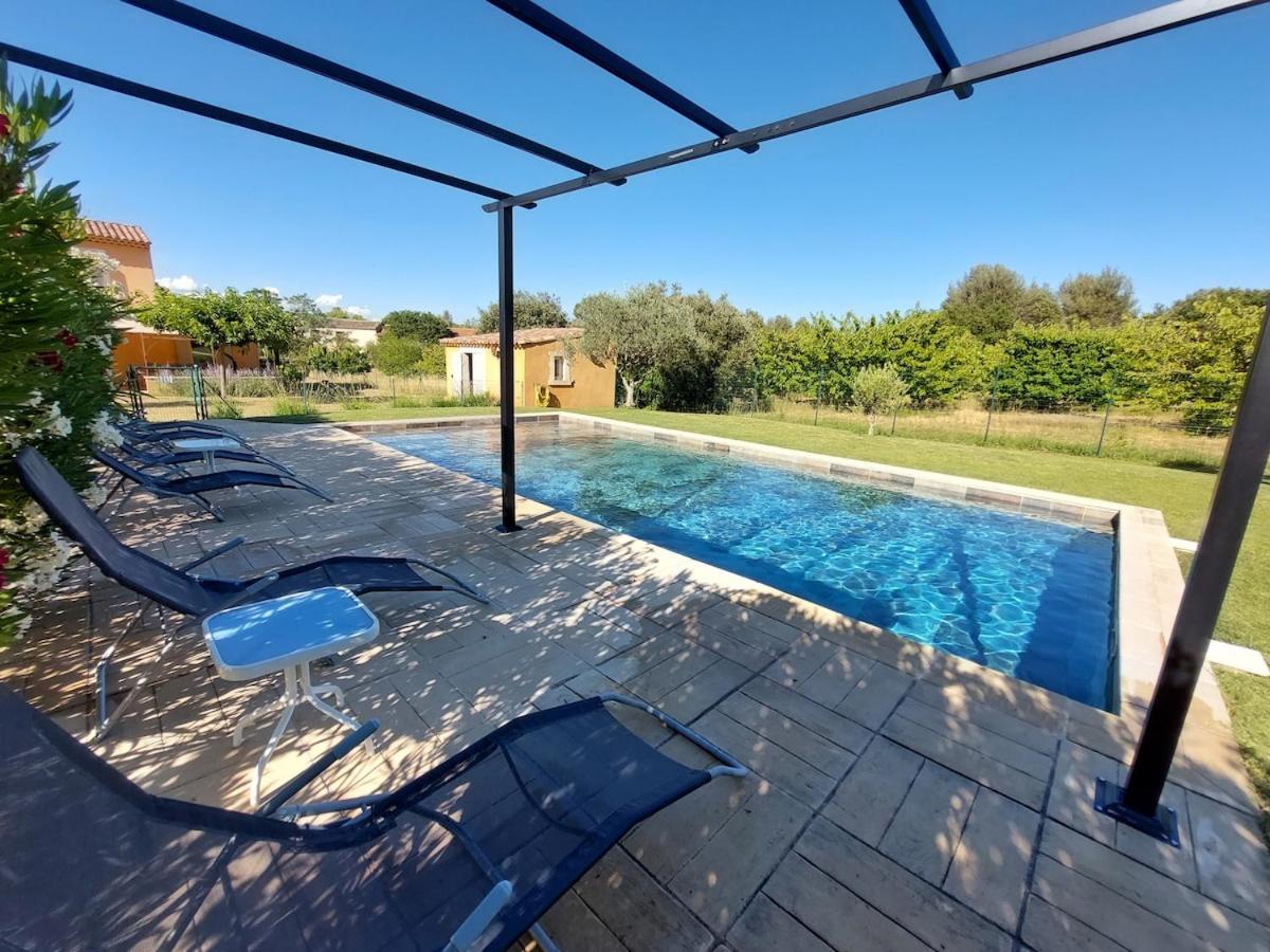 En Provence, Luberon, Villa Avec Piscine A Maubec Exteriör bild