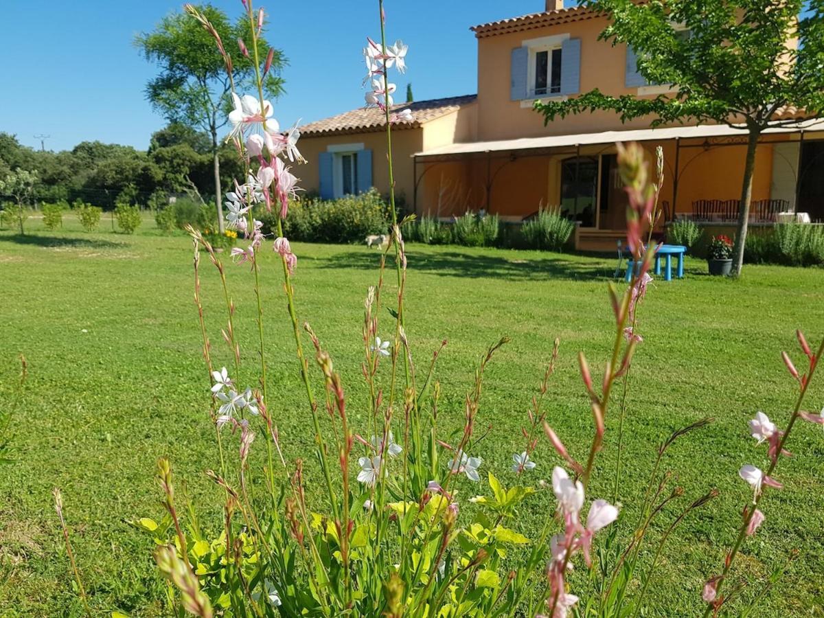 En Provence, Luberon, Villa Avec Piscine A Maubec Exteriör bild